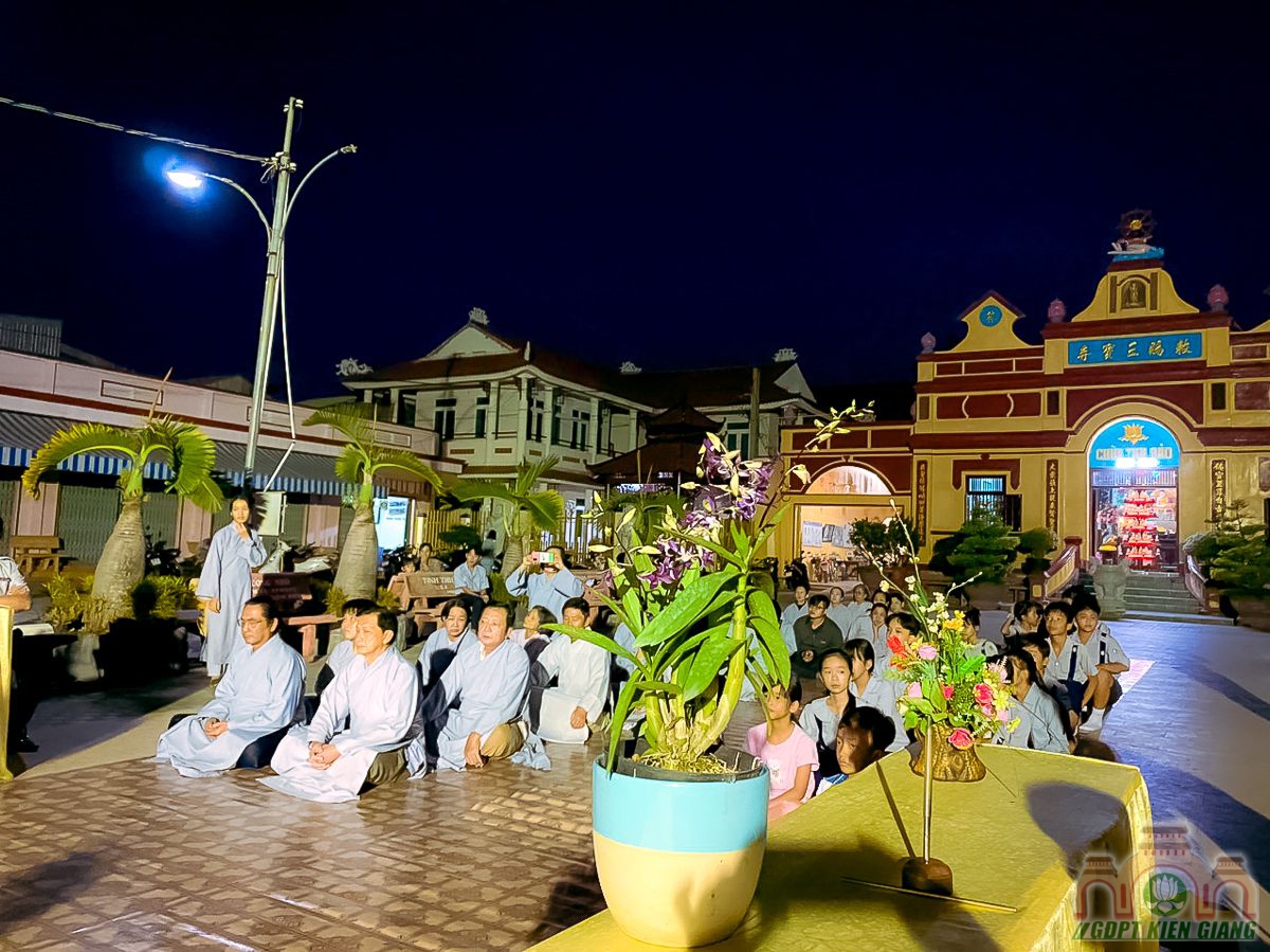 Le Thanh Dao Va Chu Nien 2020 Gia Dinh Phat Tu Tam Bao Tp Ha Tien 15