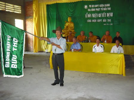 Chào Kính Trong Gia Đình Phật Tử