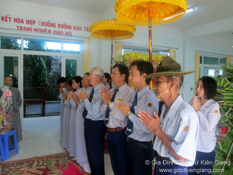 Ban Hướng Dẫn Phân Ban Gia Đình Phật Tử Kiên Giang Viếng Tang Sa Di Ni Bồ Tát Giới Thích Nữ Huệ Liên