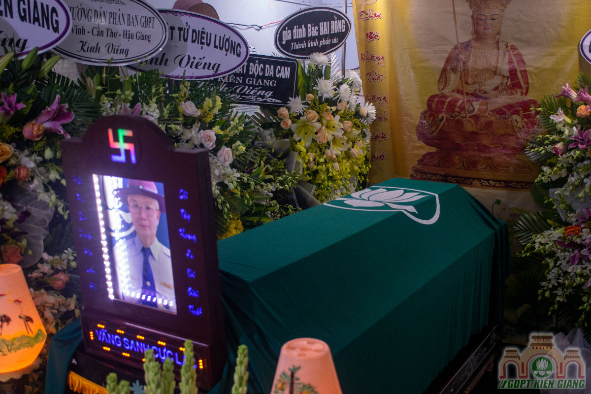 Những hình ảnh đầu tiên về lễ tang anh Minh Kim Quách Văn Thành