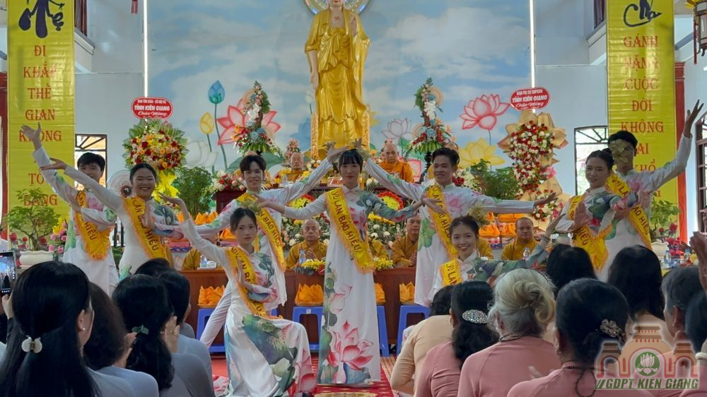 GĐPT Bửu Sơn dâng hoa cúng dường Đại lễ Vu lan báo hiếu (PL 2567 - DL 2023)